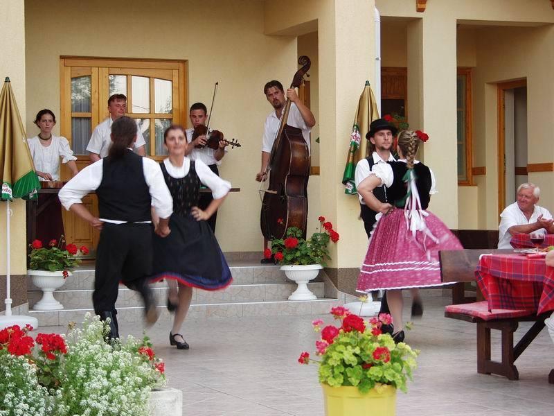 Adam Tanya Fogado Hotell Balázspuszta Exteriör bild